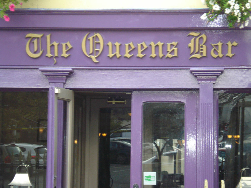 Queen's Pub Daulkey Dublin Ireland